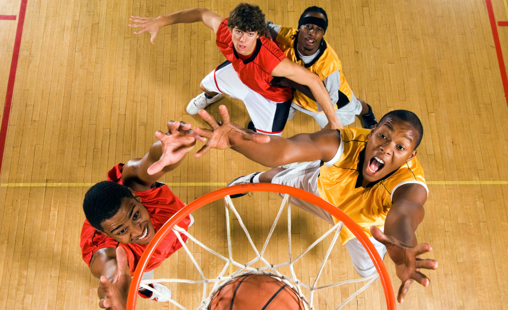 Basketball injuries, and sports injuries in general, can be separated into two categories: overuse injuries and traumatic injuries.